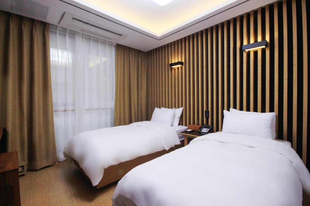 Duzon Business Hotel Gwangju Metropolitan City Екстериор снимка