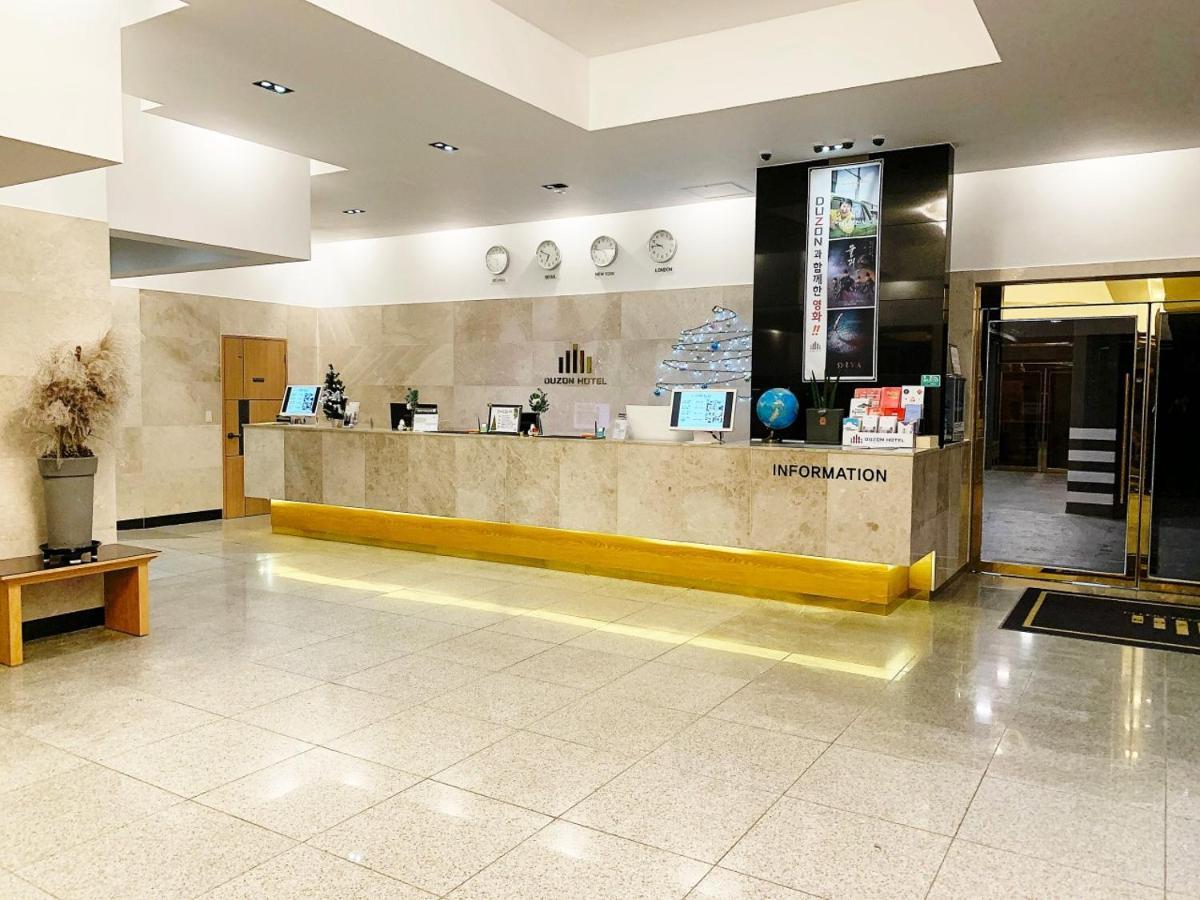 Duzon Business Hotel Gwangju Metropolitan City Екстериор снимка