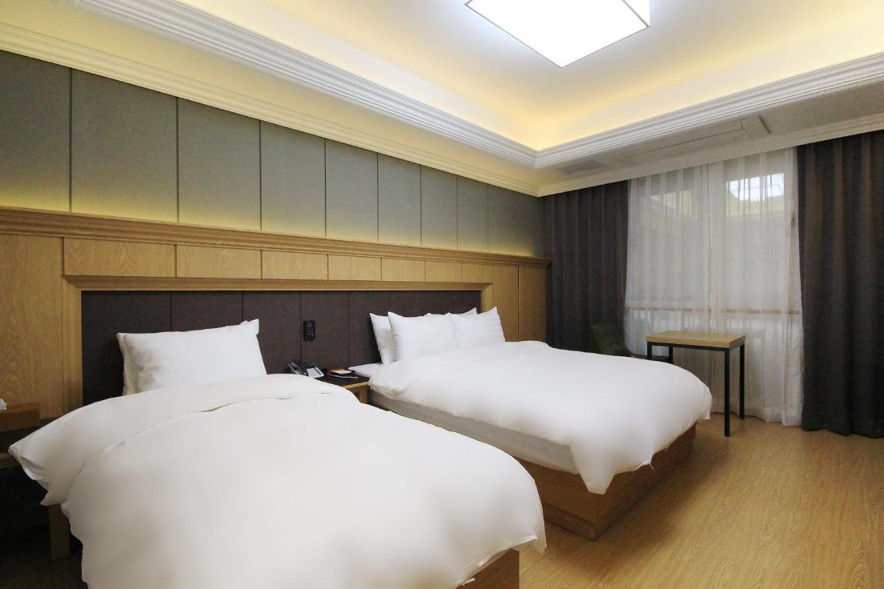 Duzon Business Hotel Gwangju Metropolitan City Екстериор снимка