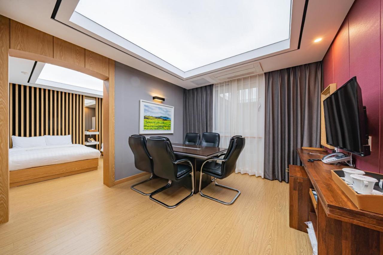 Duzon Business Hotel Gwangju Metropolitan City Екстериор снимка